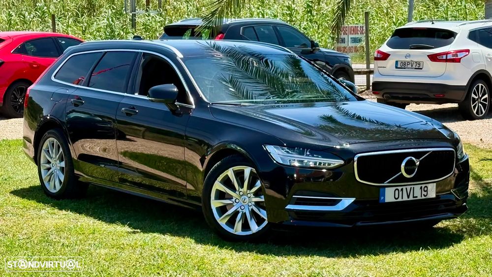 Volvo V90 2.0 T8 Momentum Plus AWD Geartronic - 3