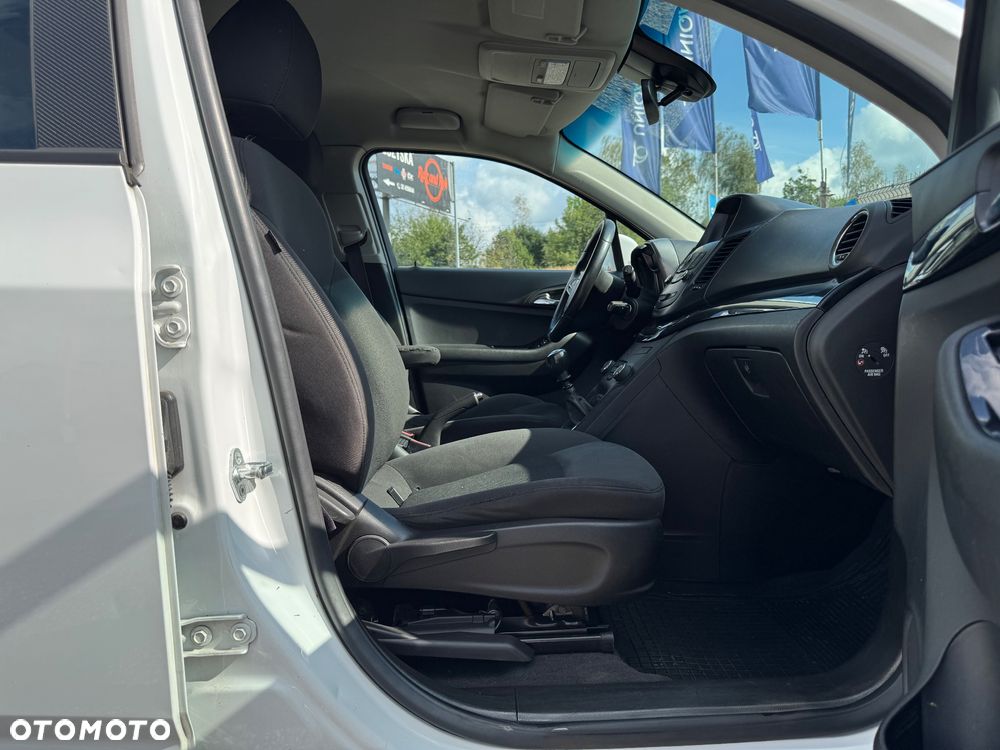 Chevrolet Orlando - 22