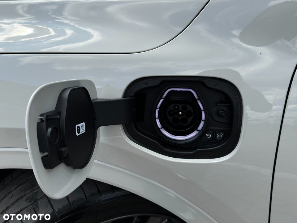 Ford Kuga - 12