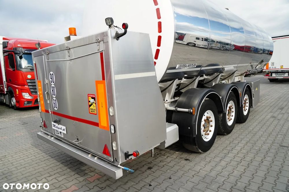 Magyar CYSTERNA SPOŻYWCZA / 30 000 L / OŚ PODNOSZONA / OŚ SKRĘTNA / - 13