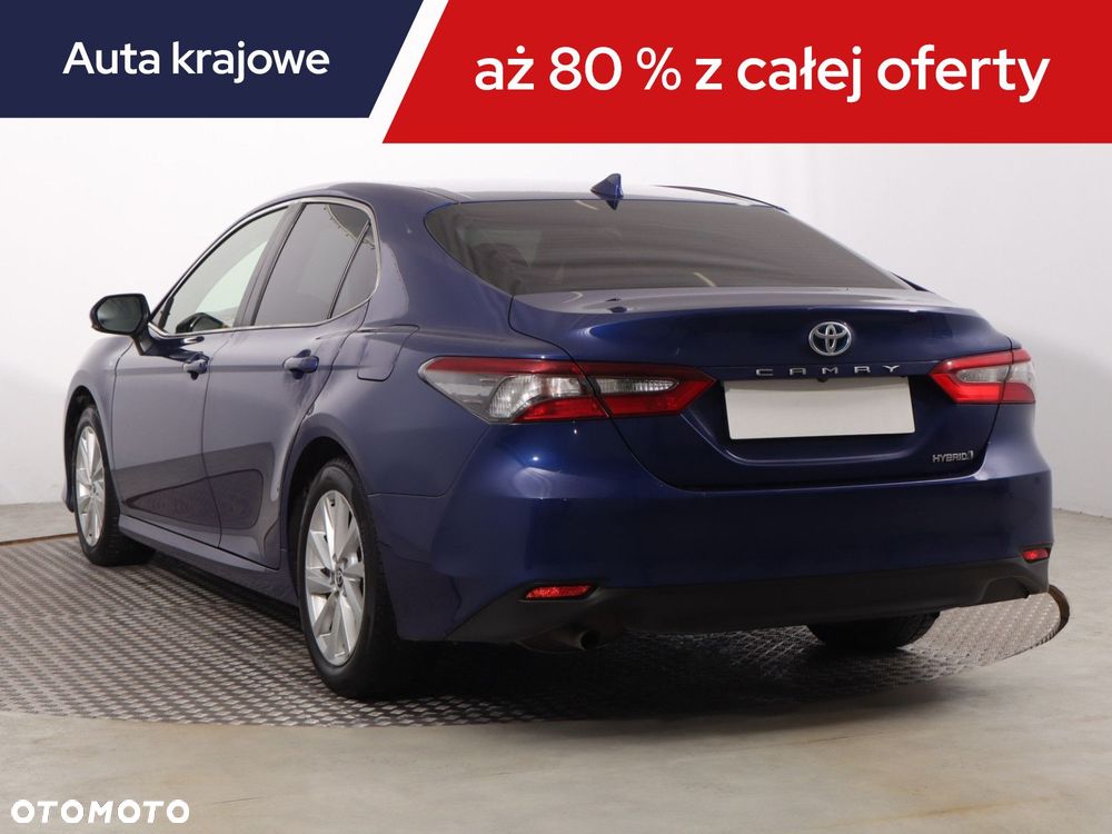 Toyota Camry - 6