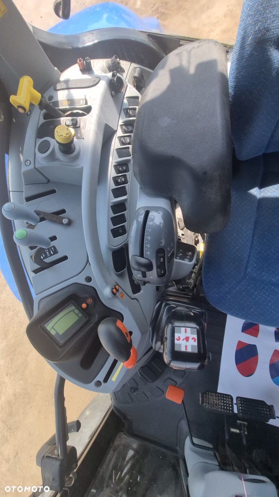New Holland T6020 - 4