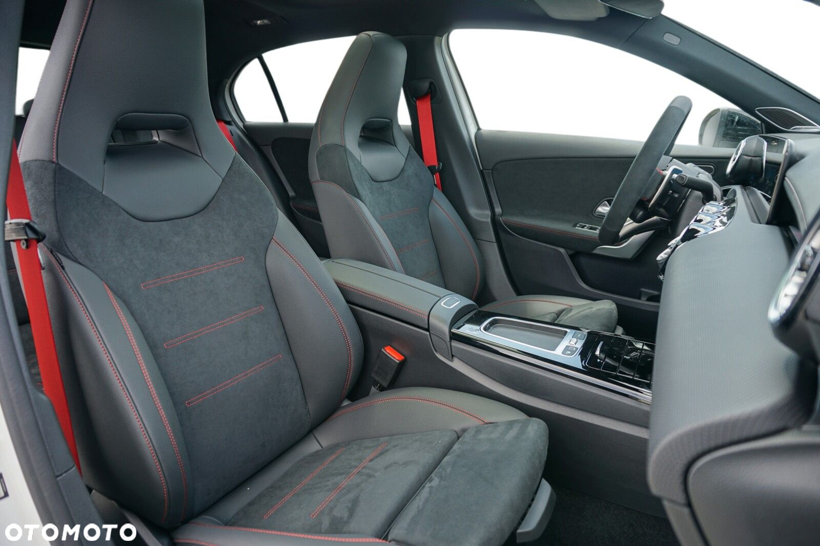 Mercedes-Benz Klasa A 45 S AMG 4-Matic 8G-DCT - 8