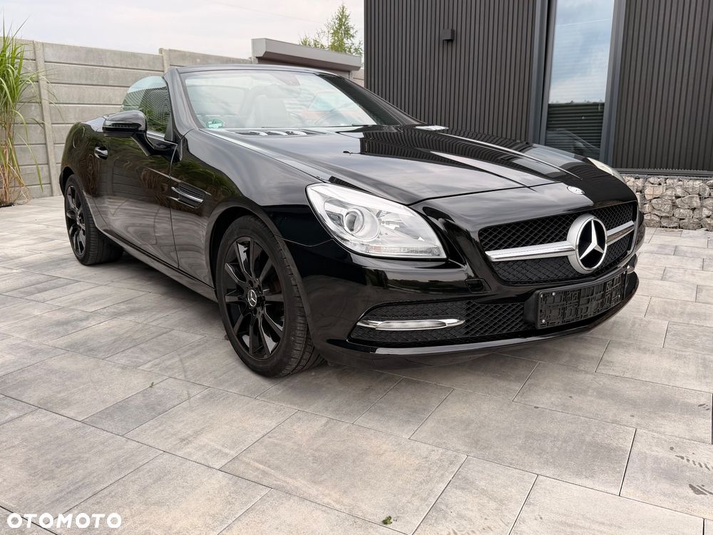 Mercedes-Benz SLK 200 CGI - 10