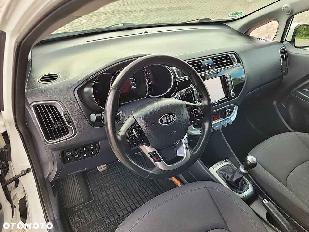 Kia Rio - 20