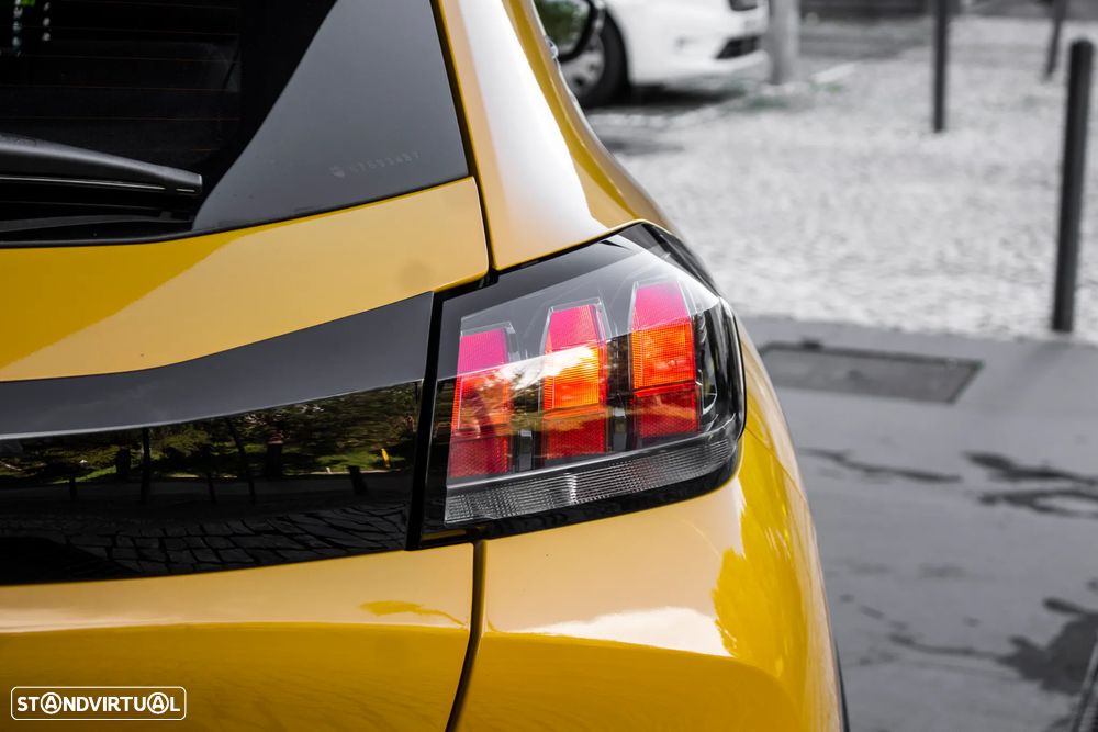 Peugeot e-208 Active Pack - 11