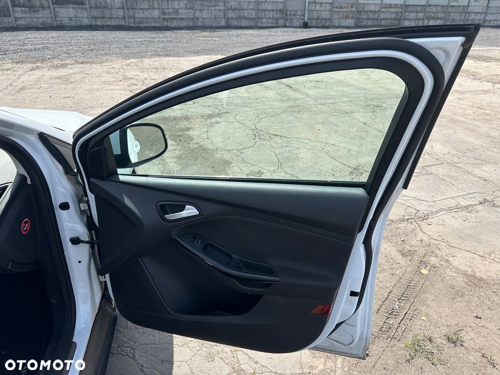 Ford Focus 1.5 TDCi SYNC Edition ASS - 32
