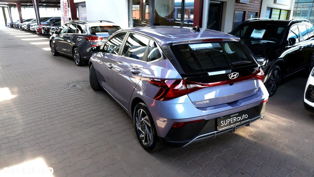 Hyundai i20 1.2 Modern - 12