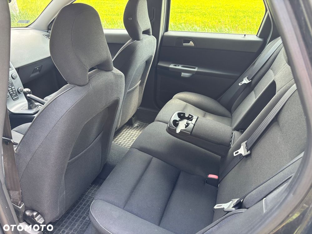 Volvo V50 1.6D - 9