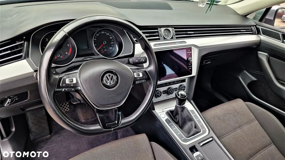 Volkswagen Passat 2.0 TDI BMT Comfortline - 9