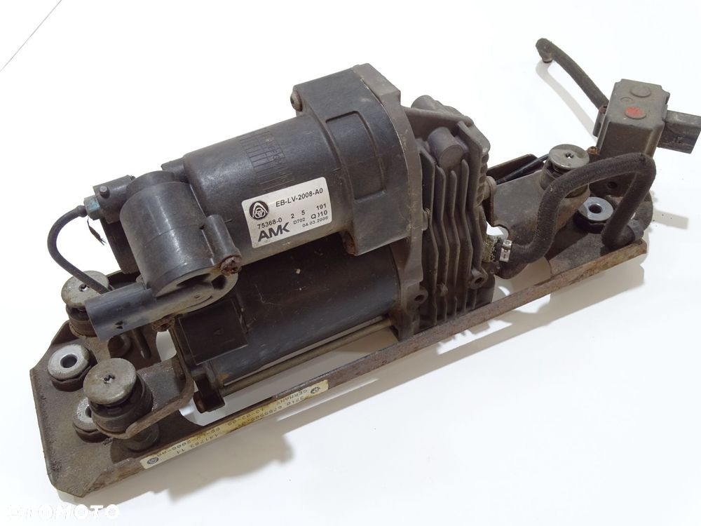 KOMPRESOR ZAWIESZENIA NIVO BMW E61 6785505 (4642463) - 1