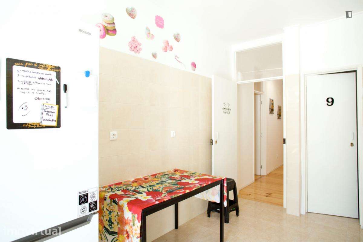 Quarto - localizado em Saldanha Lisbon - Grande imagem: 5/11