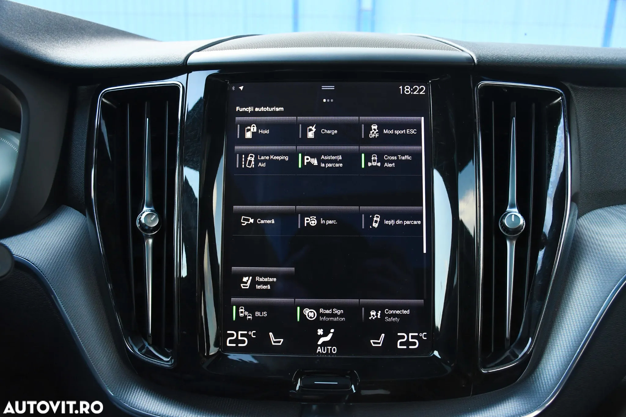 Volvo XC 60 T8 Twin Engine AWD Geartronic RDesign - 22