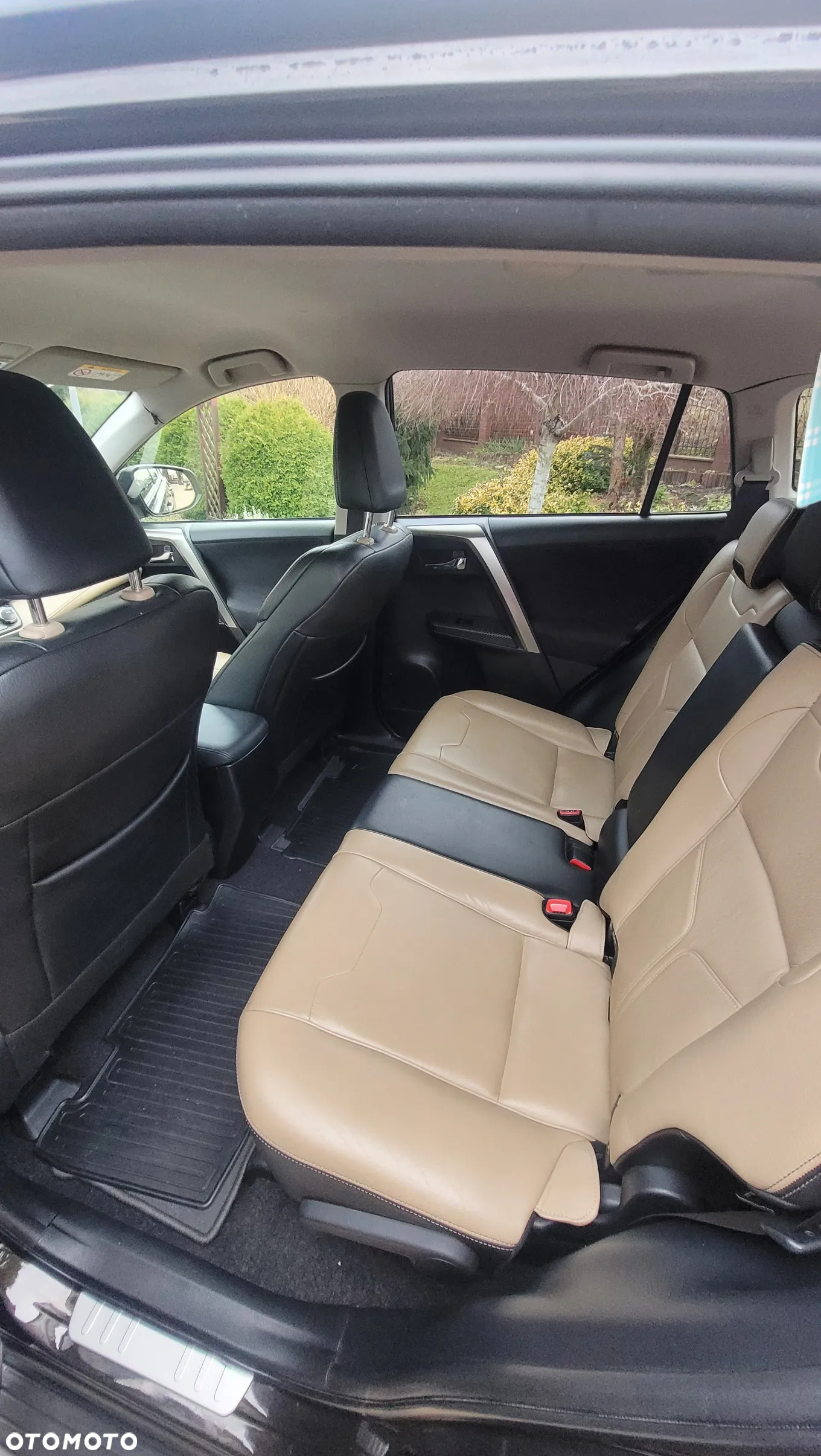 Toyota RAV4 2.0 D-4D Premium - 8