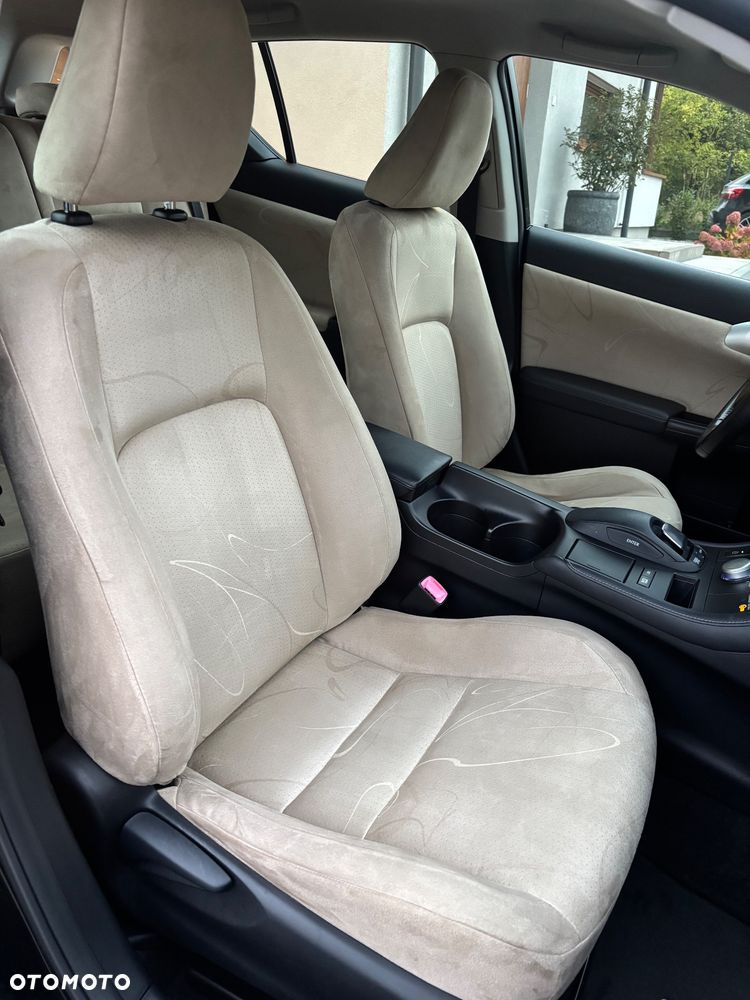 Lexus CT - 38