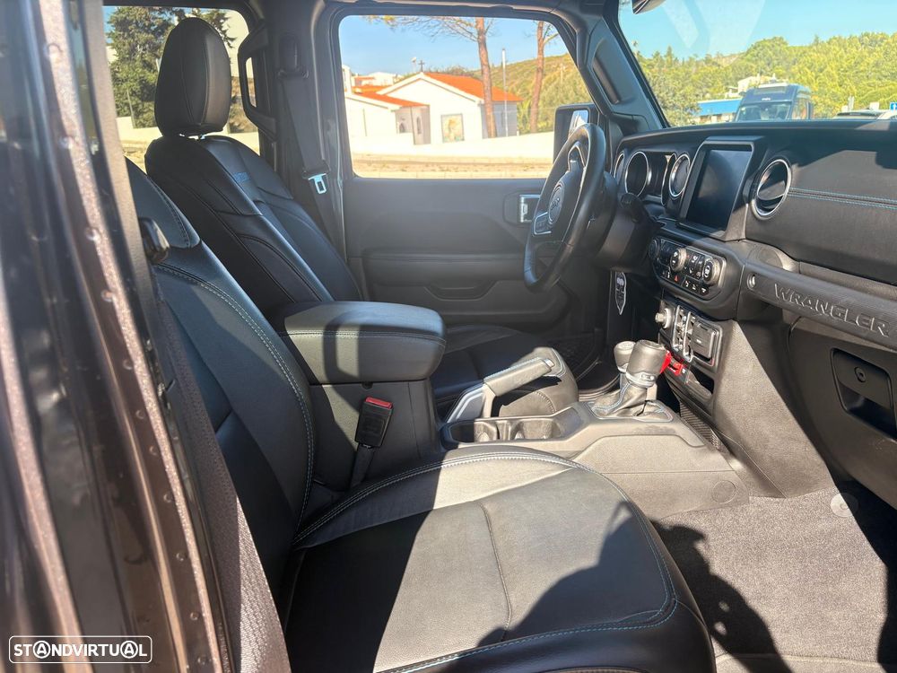 Jeep Wrangler - 22