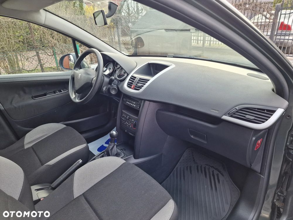 Peugeot 207 95 VTi Filou - 21