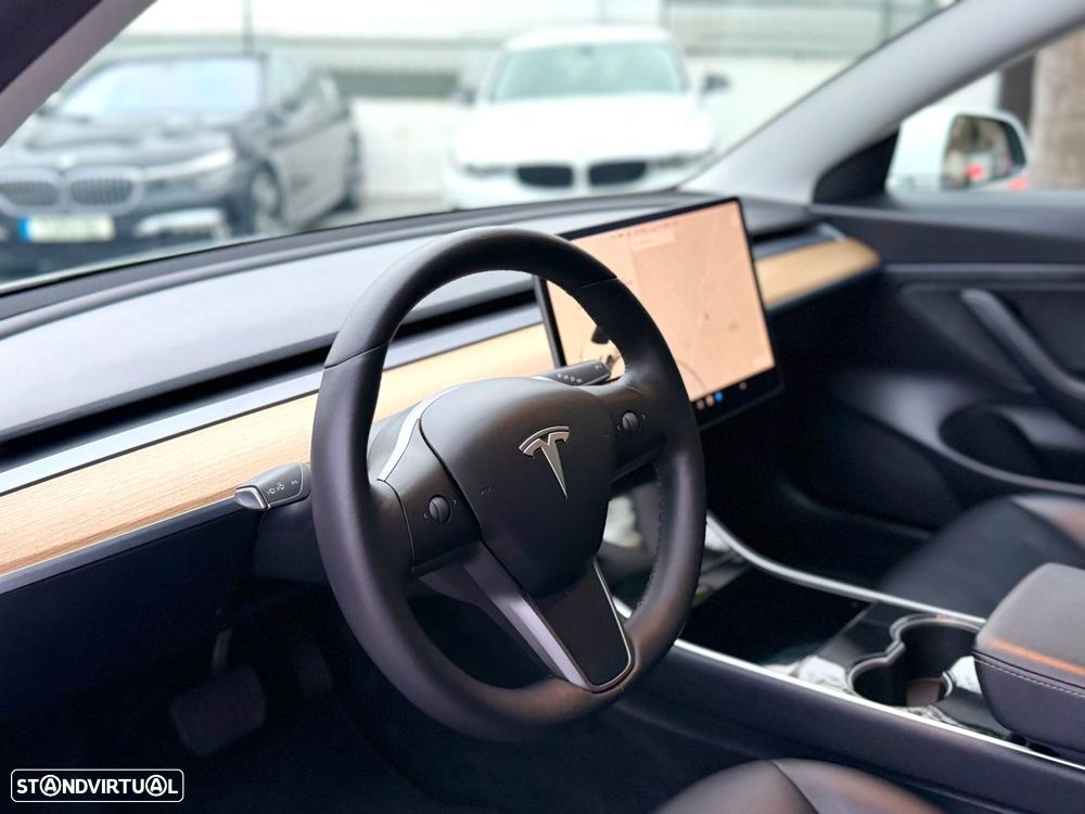 Tesla Model 3 Tração Traseira - 4
