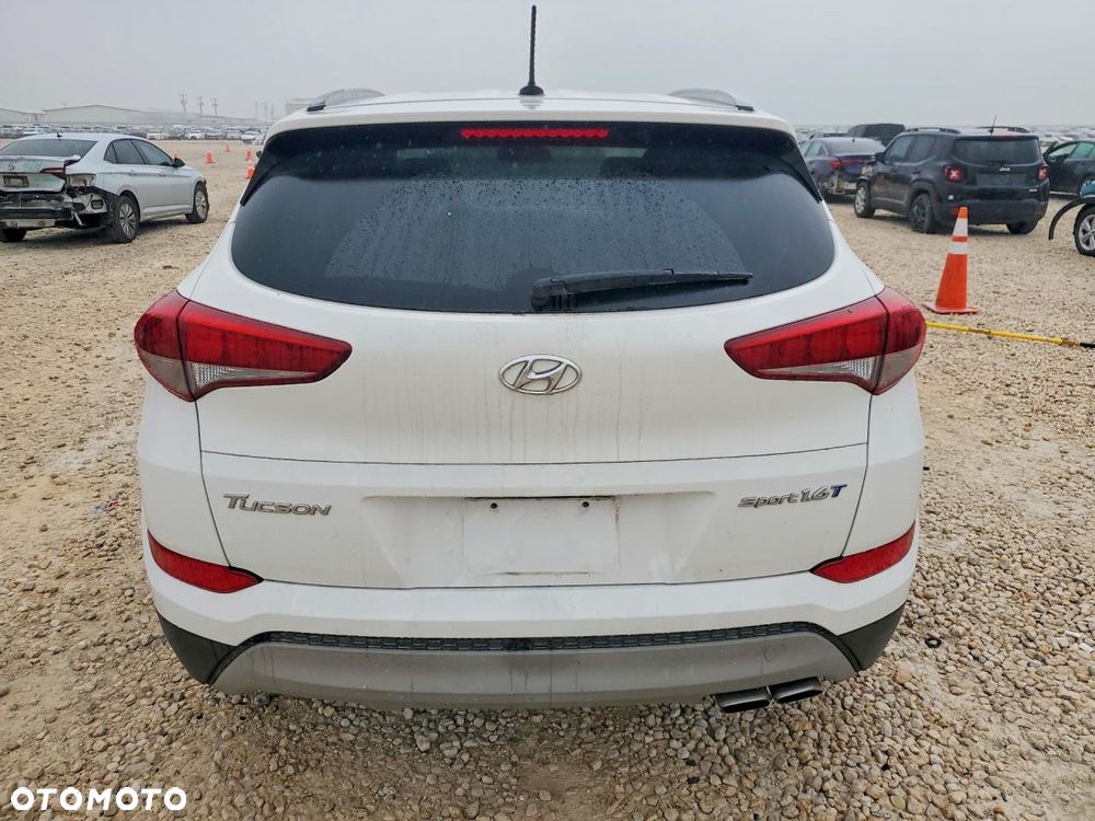 Hyundai Tucson - 6