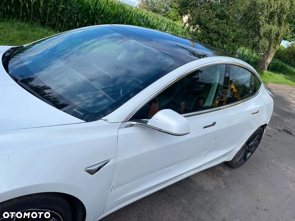 Tesla Model 3 Langstreckenbatterie Allradantrieb Dual Motor - 28