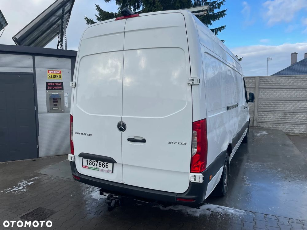 Mercedes-Benz SPRINTER - 4