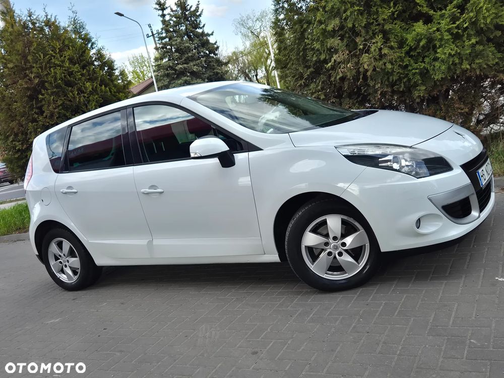 Renault Scenic 1.5 dCi Emotion - 16