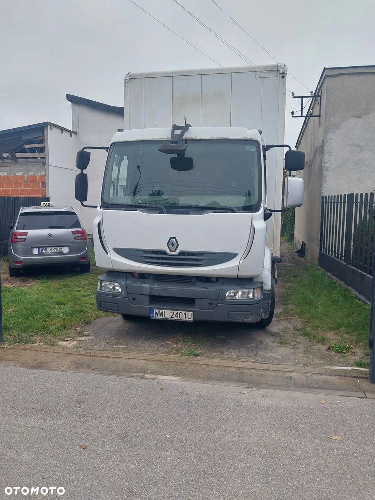 Renault Midlum