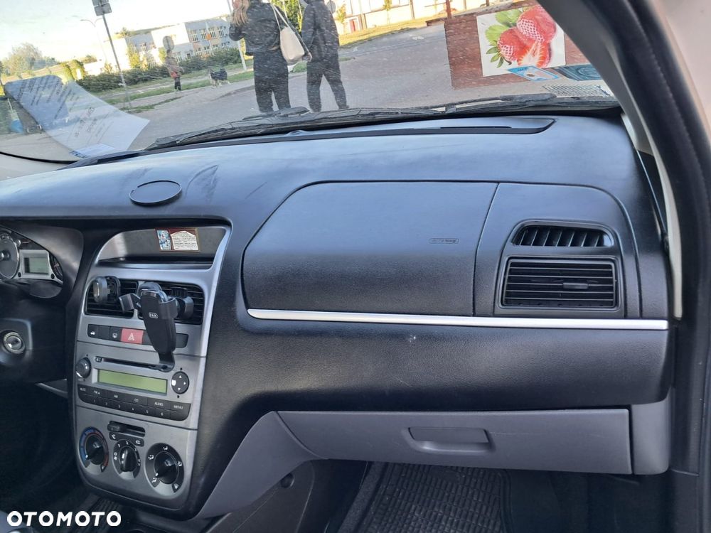 Fiat Linea 1.4 Dynamic - 15