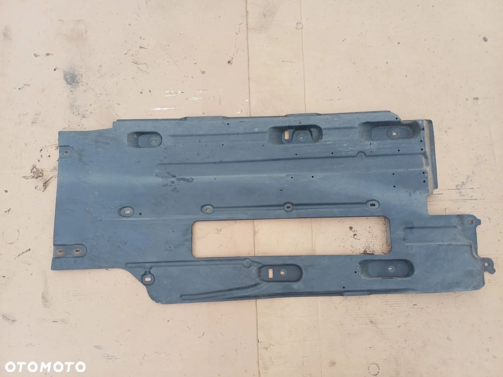 Opel Grandland X płyta osłona podłogi podwozia prawa 982772538001