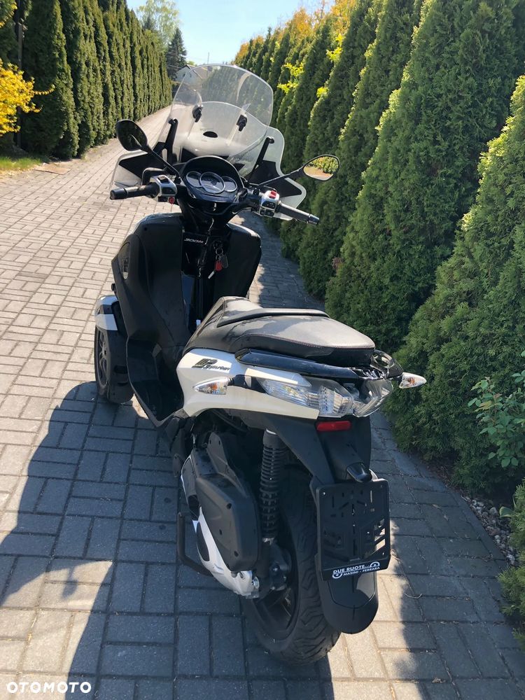 Piaggio MP-3 - 3