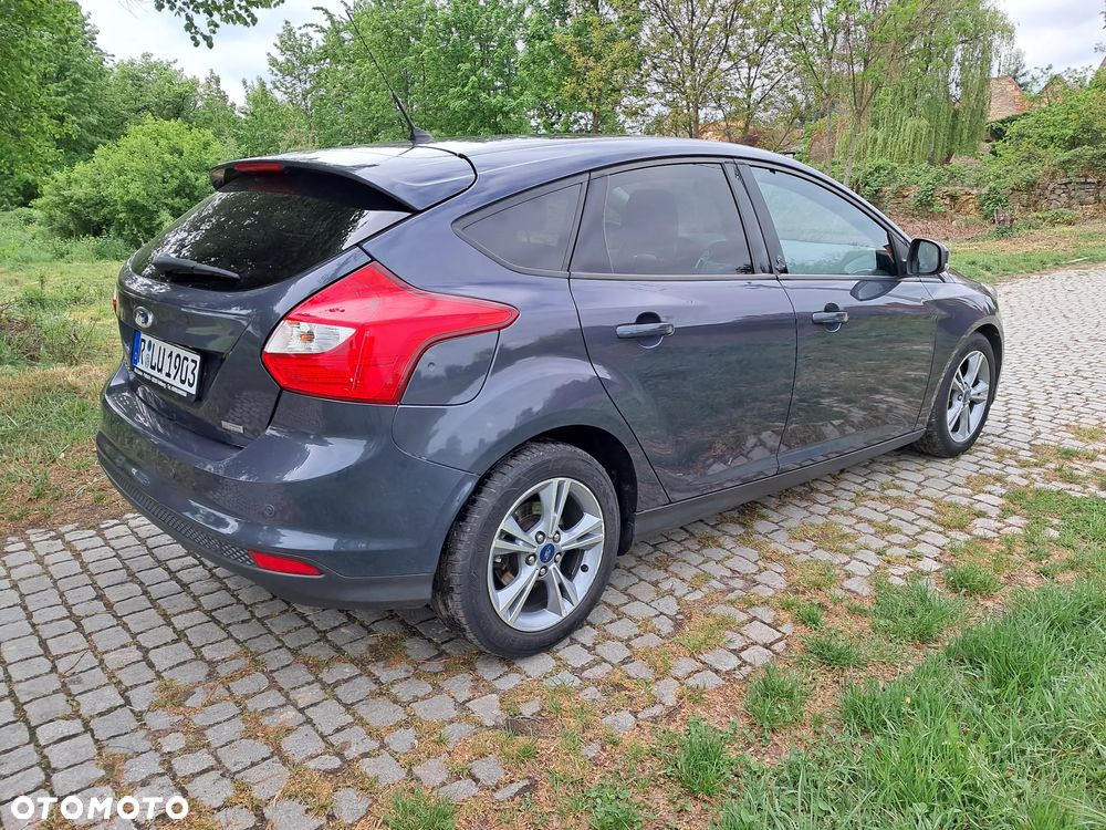 Ford Focus 1.6 TDCi DPF Champions Edition - 8