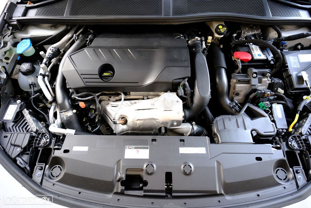 Peugeot 308 1.6 Hybrid Active Pack e-EAT8 - 38