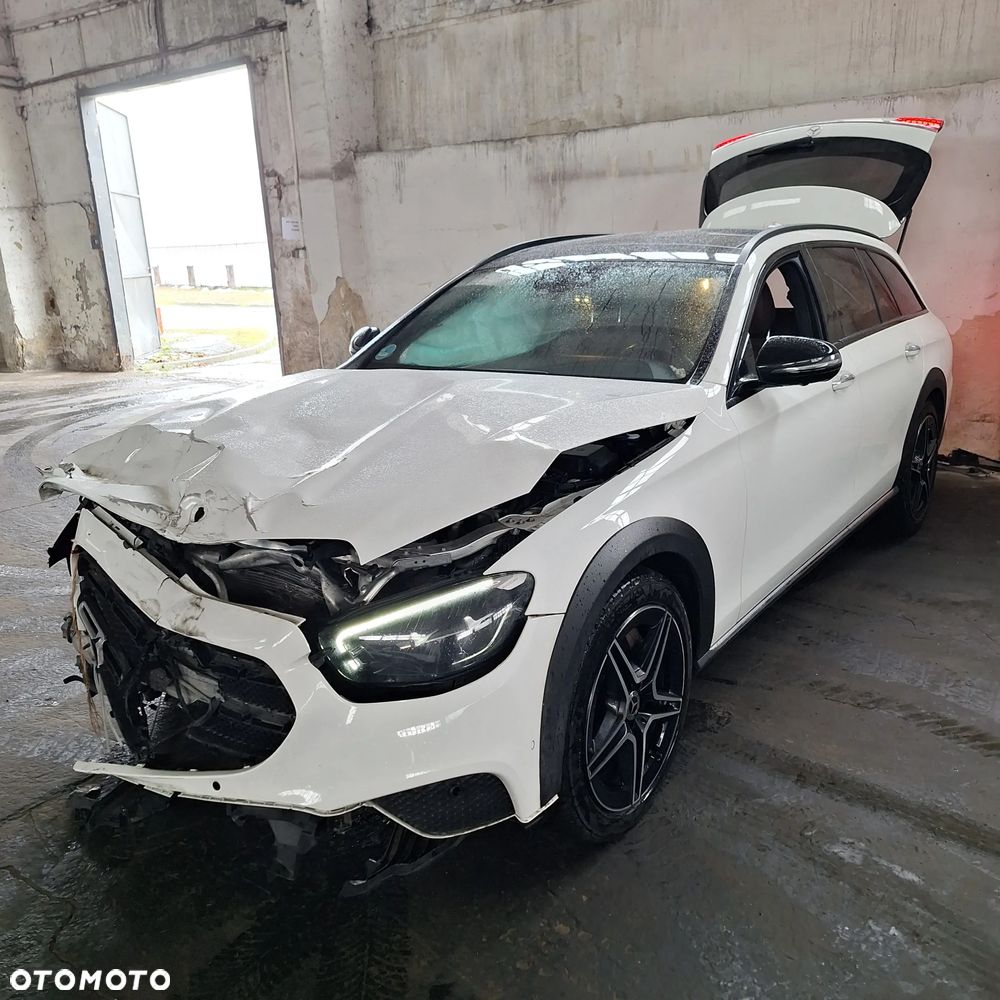 Mercedes-Benz Klasa E 450 4-Matic 9G-TRONIC - 1