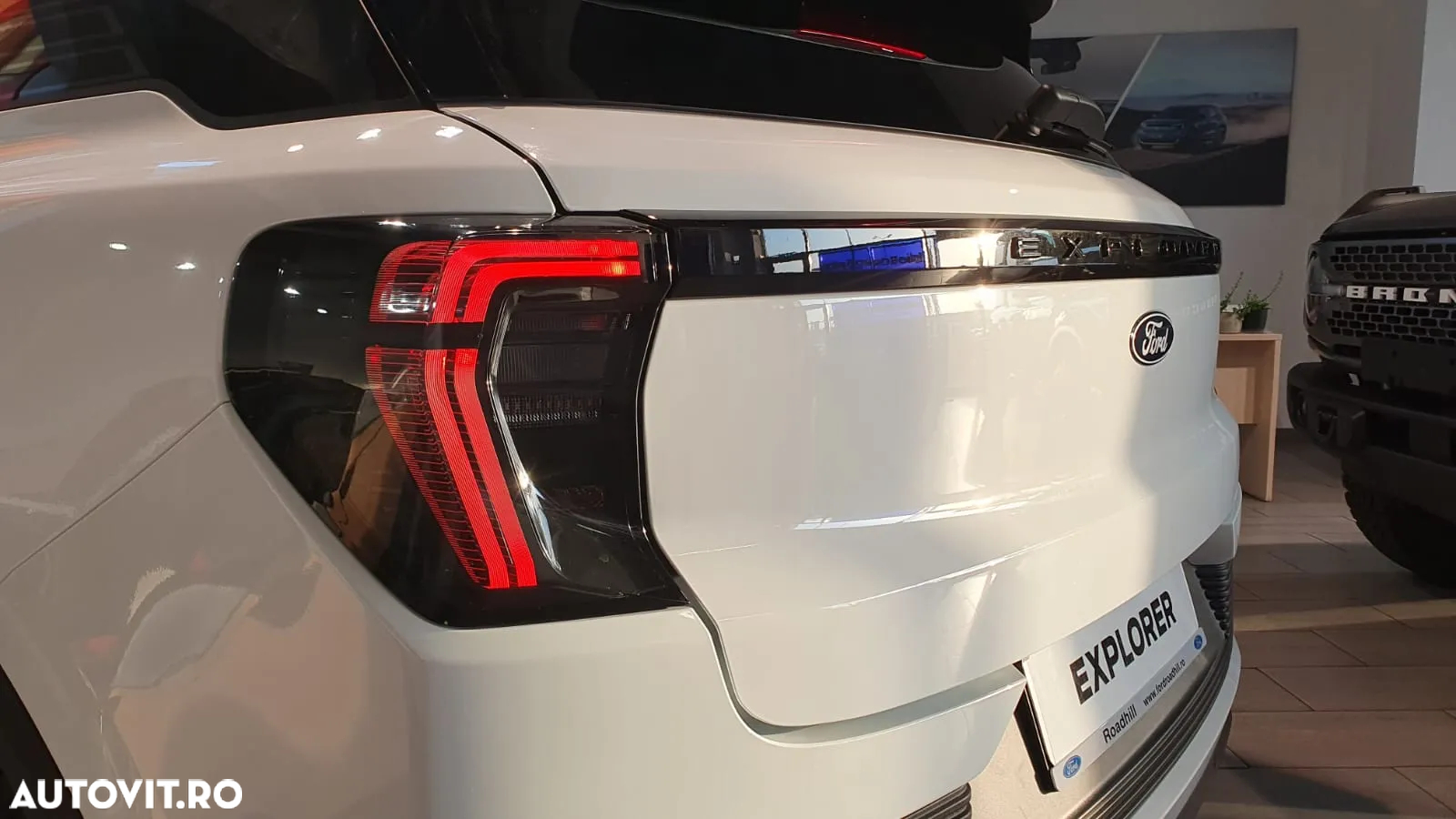 Ford Explorer RWD 77 kWh Extended Range Premium - 16