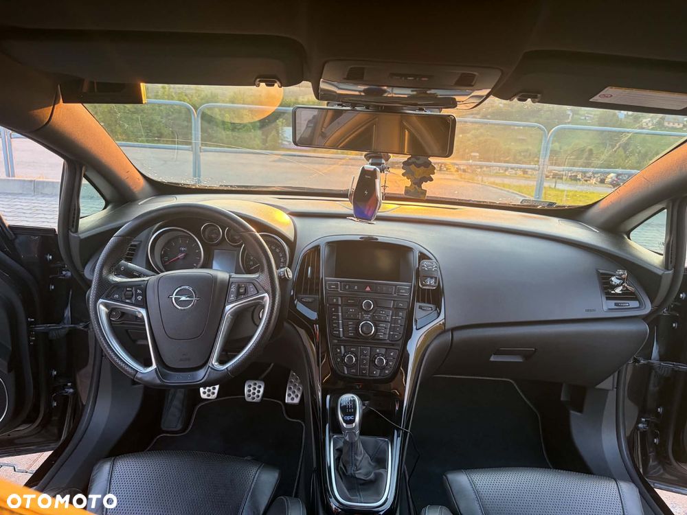 Opel Astra OPC - 21