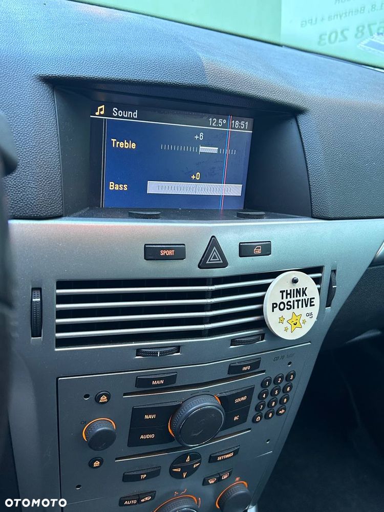 Opel Astra 1.6 Enjoy - 11