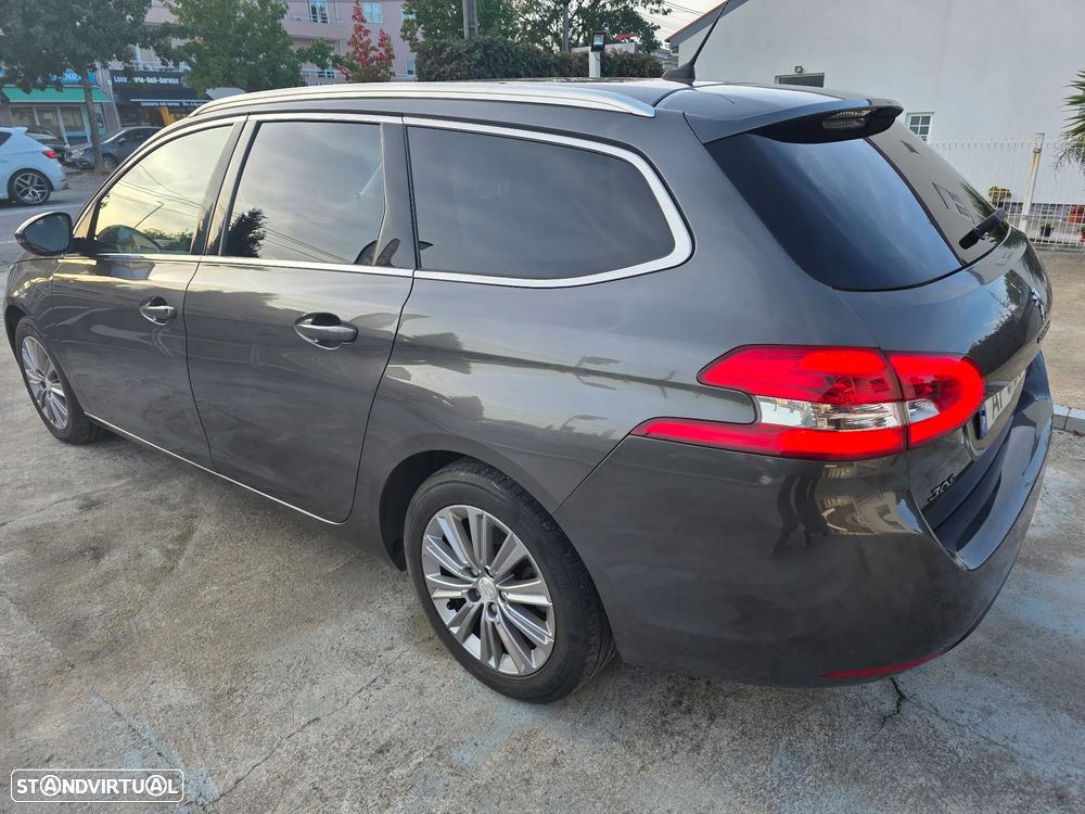 Peugeot 308 SW - 7