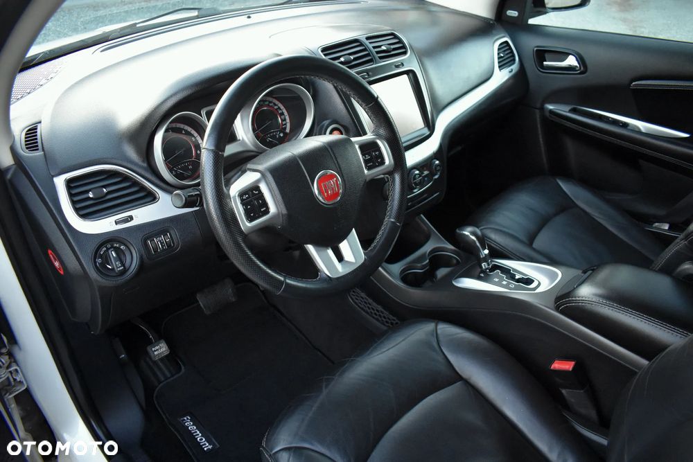 Fiat Freemont 2.0 Multijet 16V DPF Automatik Allrad Black Code - 24