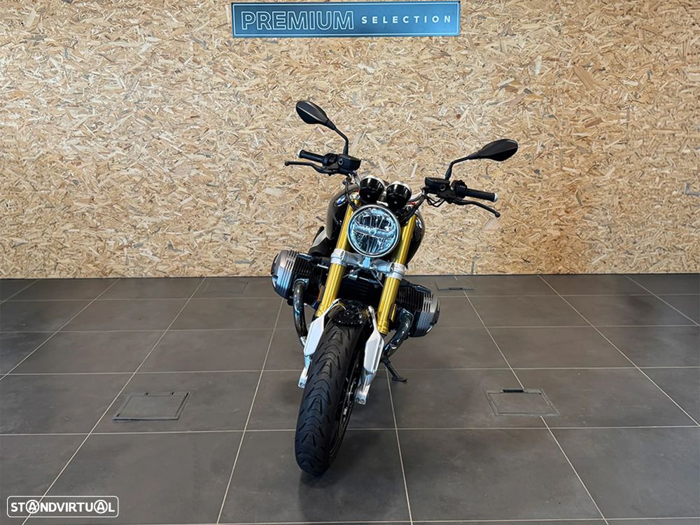 BMW R nineT - 7