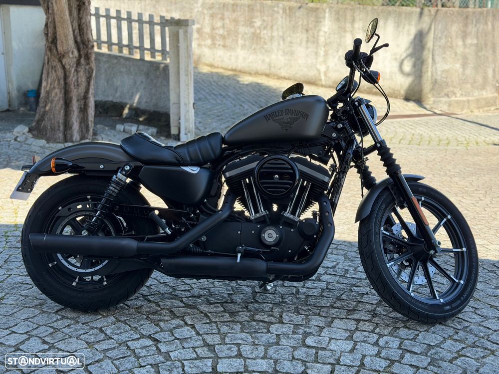 Harley-Davidson 883 Iron - 1