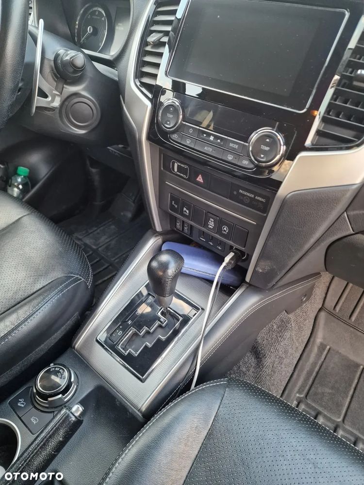 Mitsubishi L200 2.2 d DC Instyle Plus - 6