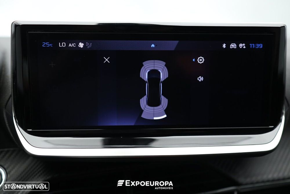 Peugeot e-2008 Allure - 14