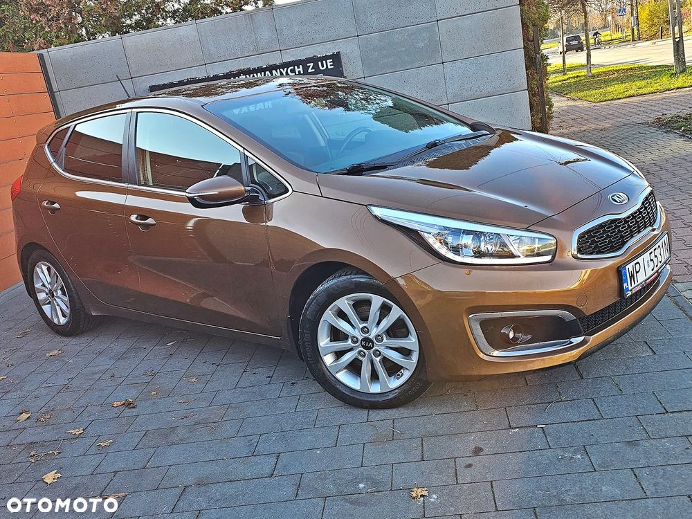 Kia Ceed 1.6 GDI ISG Dream-Team Edition - 3