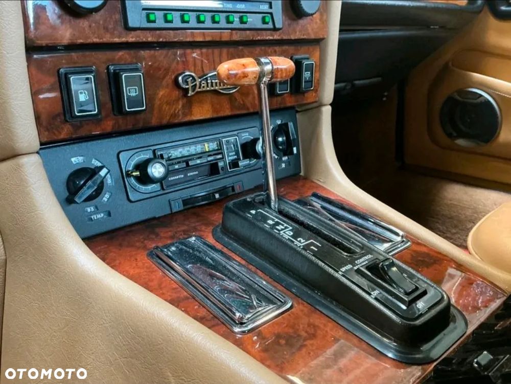 Jaguar Daimler - 18