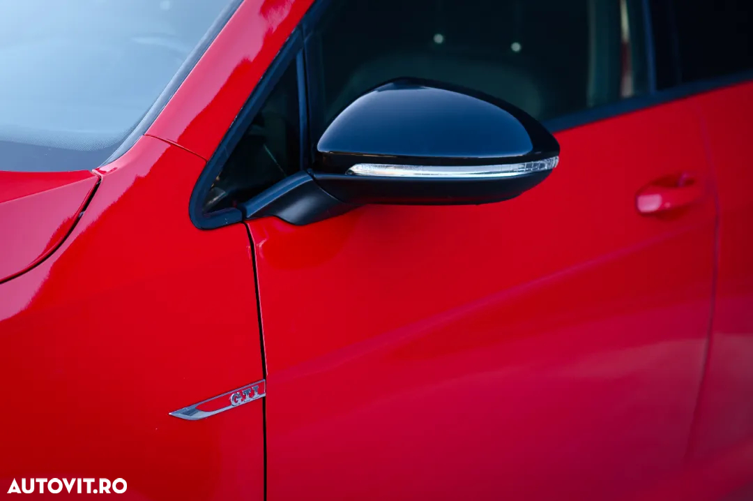 Volkswagen Golf GTI (BlueMotion Technology) - 10