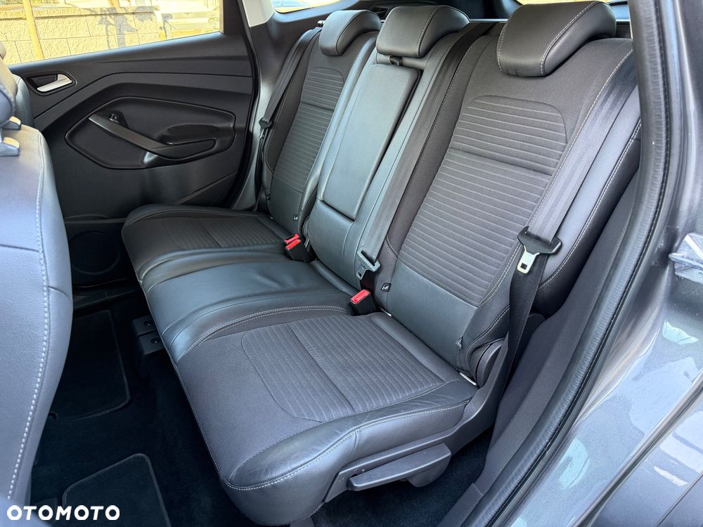 Ford Kuga 2.0 TDCi 4x4 Titanium - 27