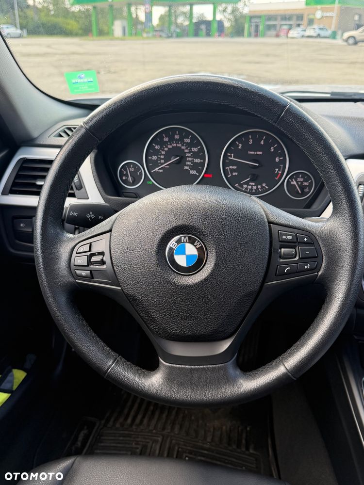 BMW Seria 3 - 30