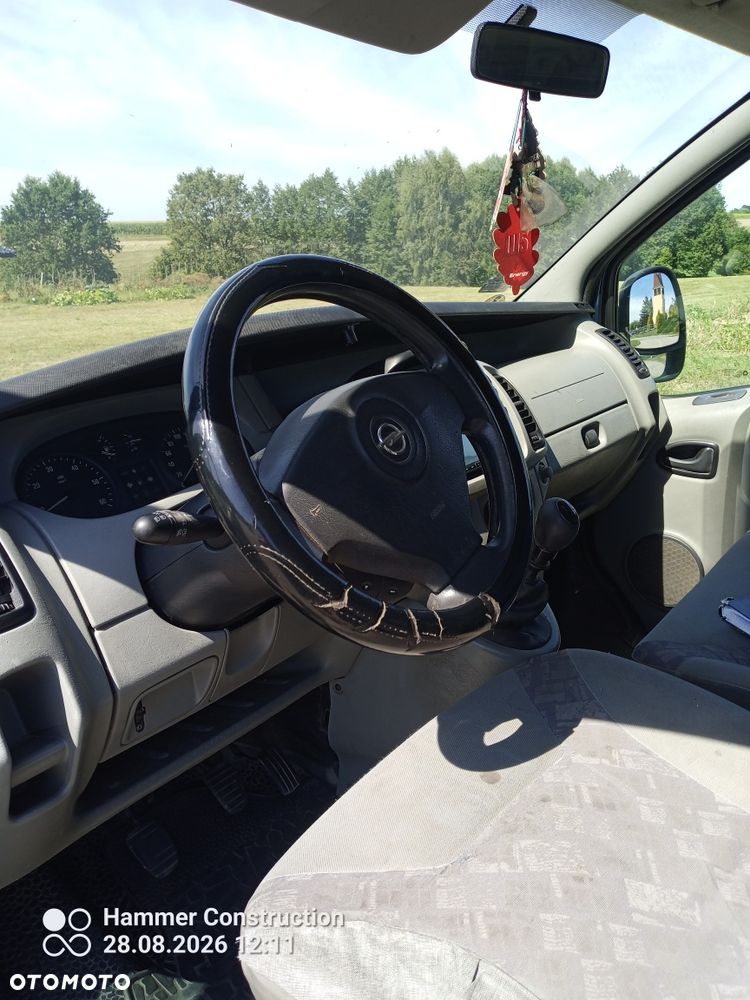 Opel Vivaro - 8