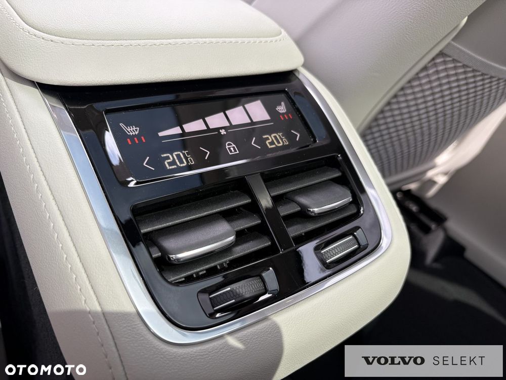 Volvo XC 90 - 25