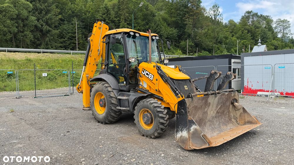 JCB 3CX - 8